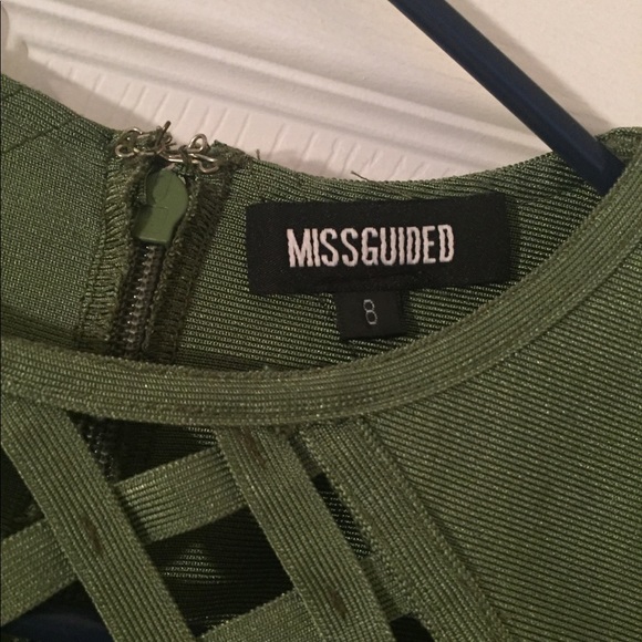 Dress - Picture 4 of 5